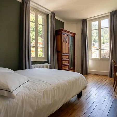 Дом отдыха Grande Demeure Avec Piscine Couverte Et Parking Pour 15 Personnes - Fr-1-858-4 *