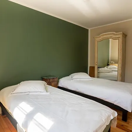 Grande Demeure Avec Piscine Couverte Et Parking Pour 15 Personnes - Fr-1-858-4 * Le Mont-Dore