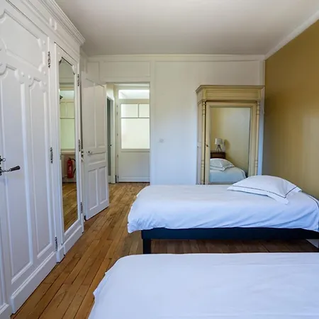 Tatil Evi Grande Demeure Avec Piscine Couverte Et Parking Pour 15 Personnes - Fr-1-858-4 Le Mont-Dore