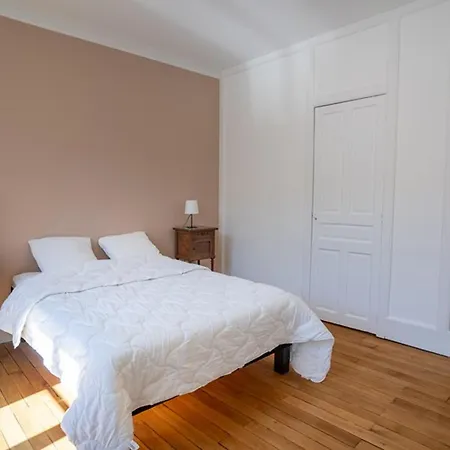 Grande Demeure Avec Piscine Couverte Et Parking Pour 15 Personnes - Fr-1-858-4 *