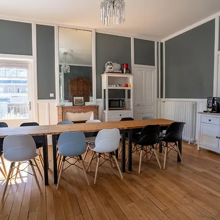 Tatil Evi Grande Demeure Avec Piscine Couverte Et Parking Pour 15 Personnes - Fr-1-858-4 Le Mont-Dore